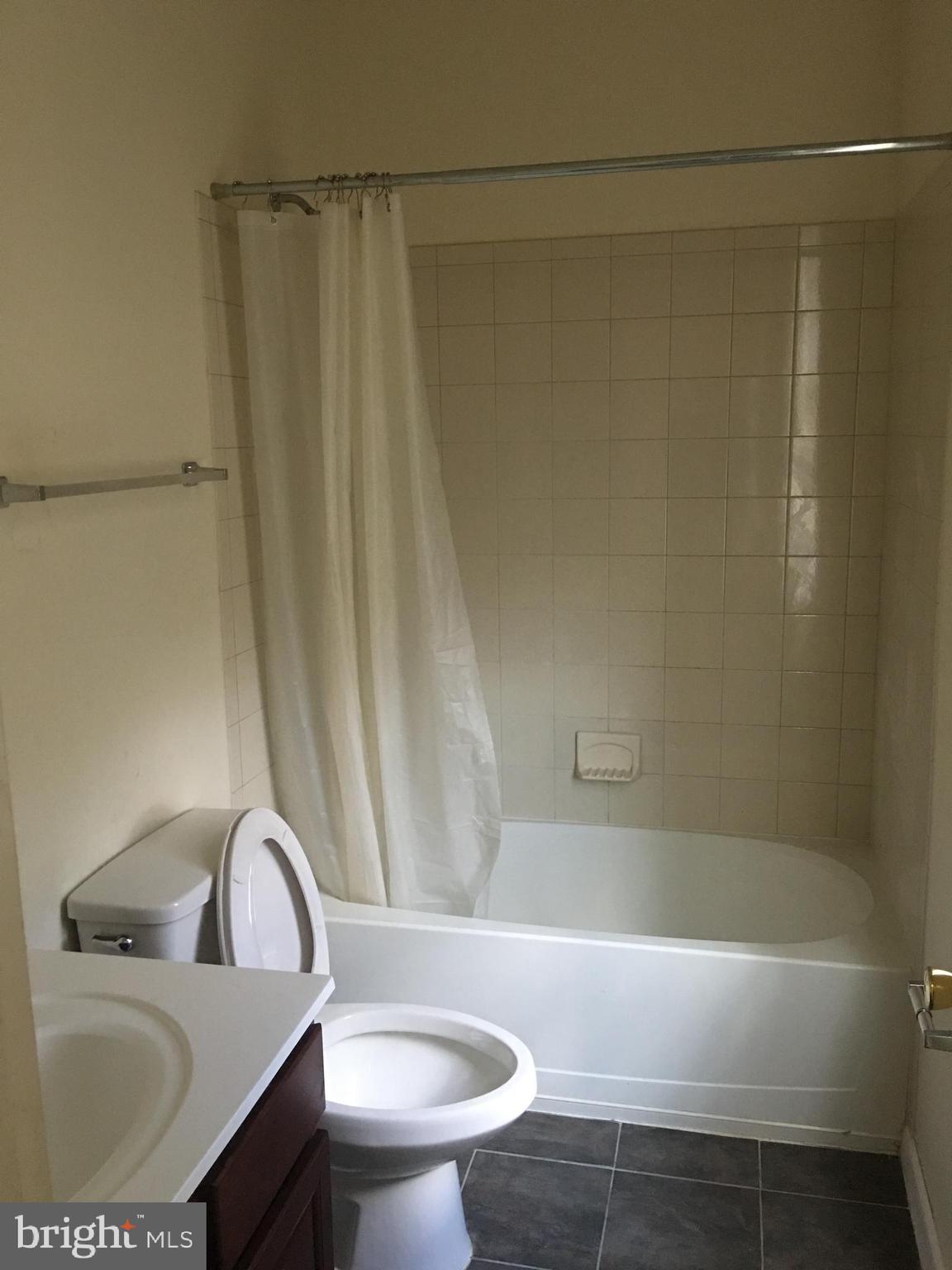 UNION SQUARE - Residential Lease