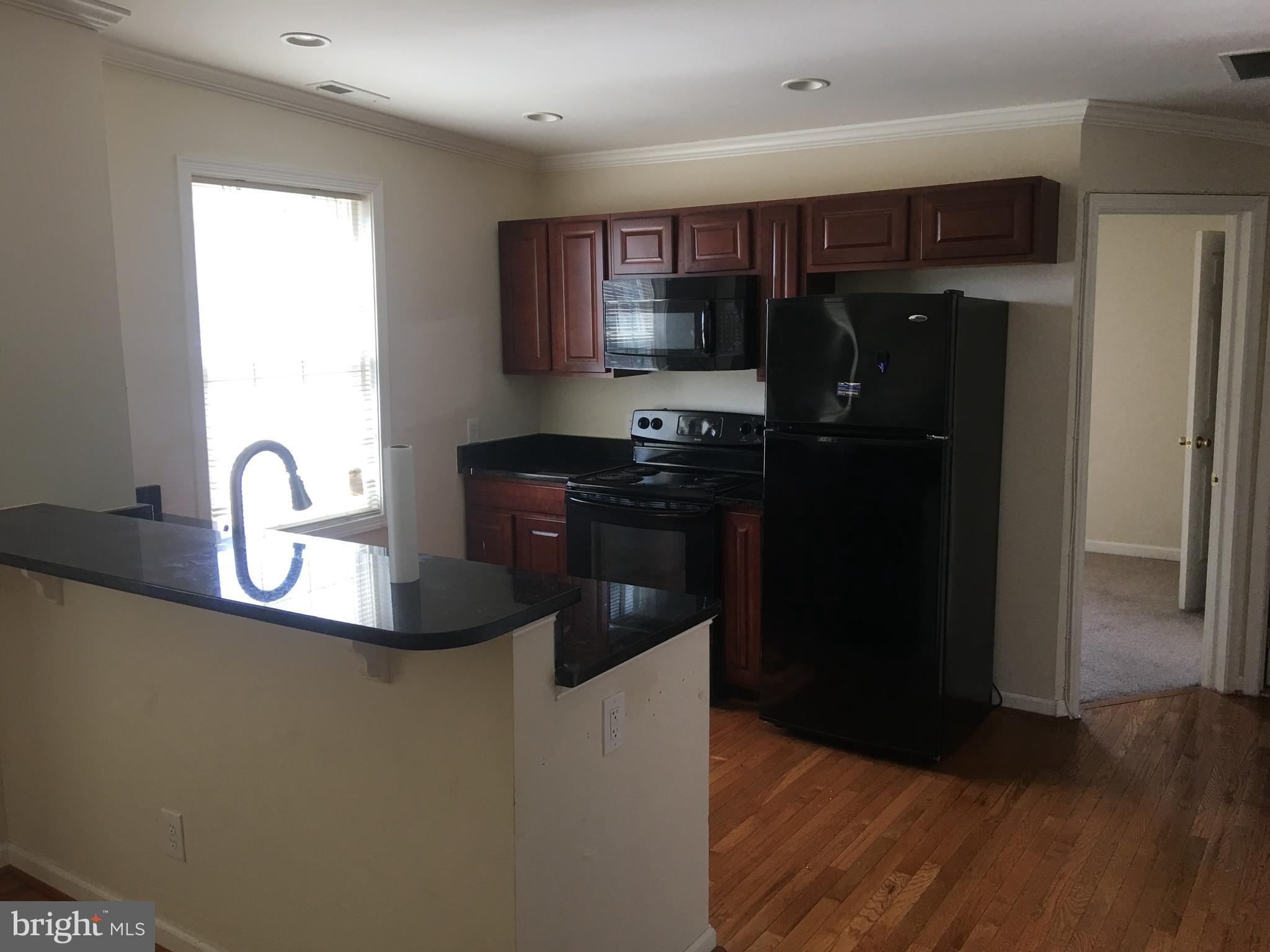 UNION SQUARE - Residential Lease