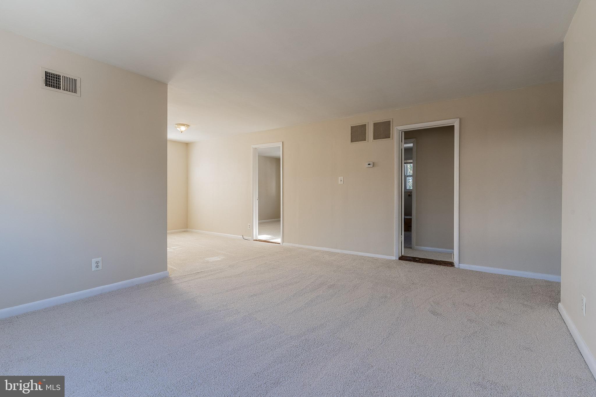 728 WAKEFIELD STREET N UPPER