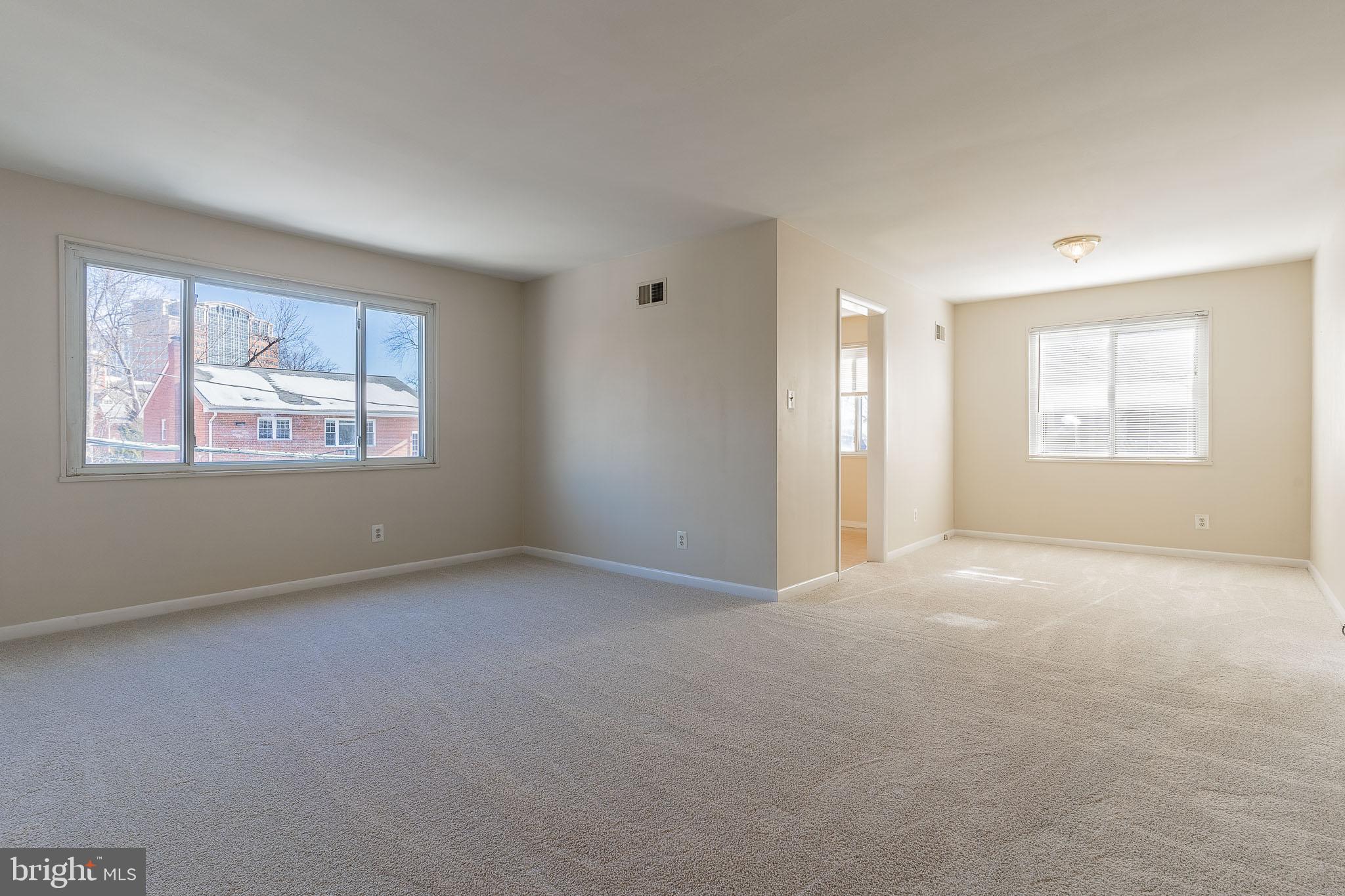 728 WAKEFIELD STREET N UPPER