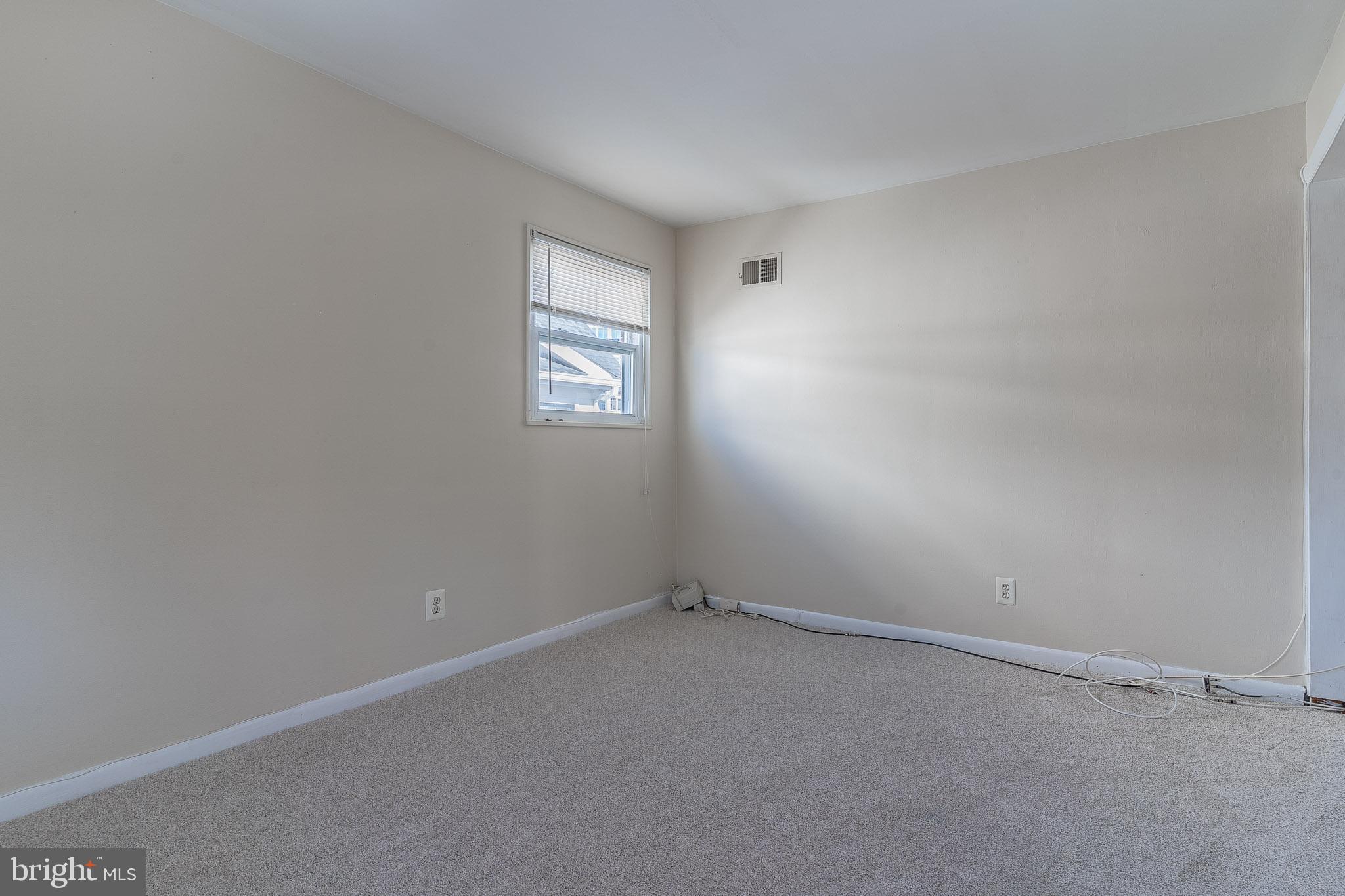 MAPLE VIEW PARK - Residential Lease