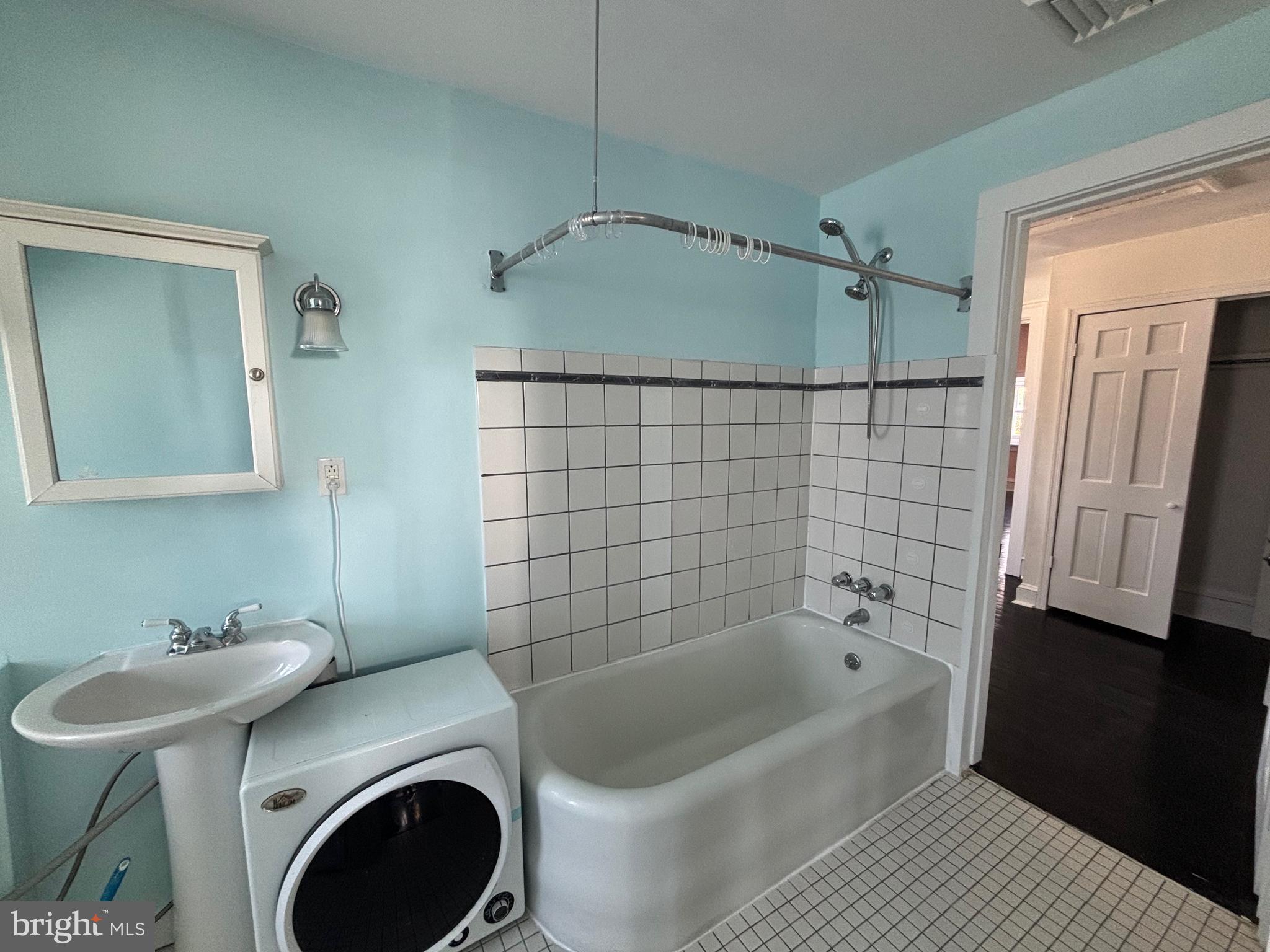 HISTORIC DISTRICT - Residential Lease