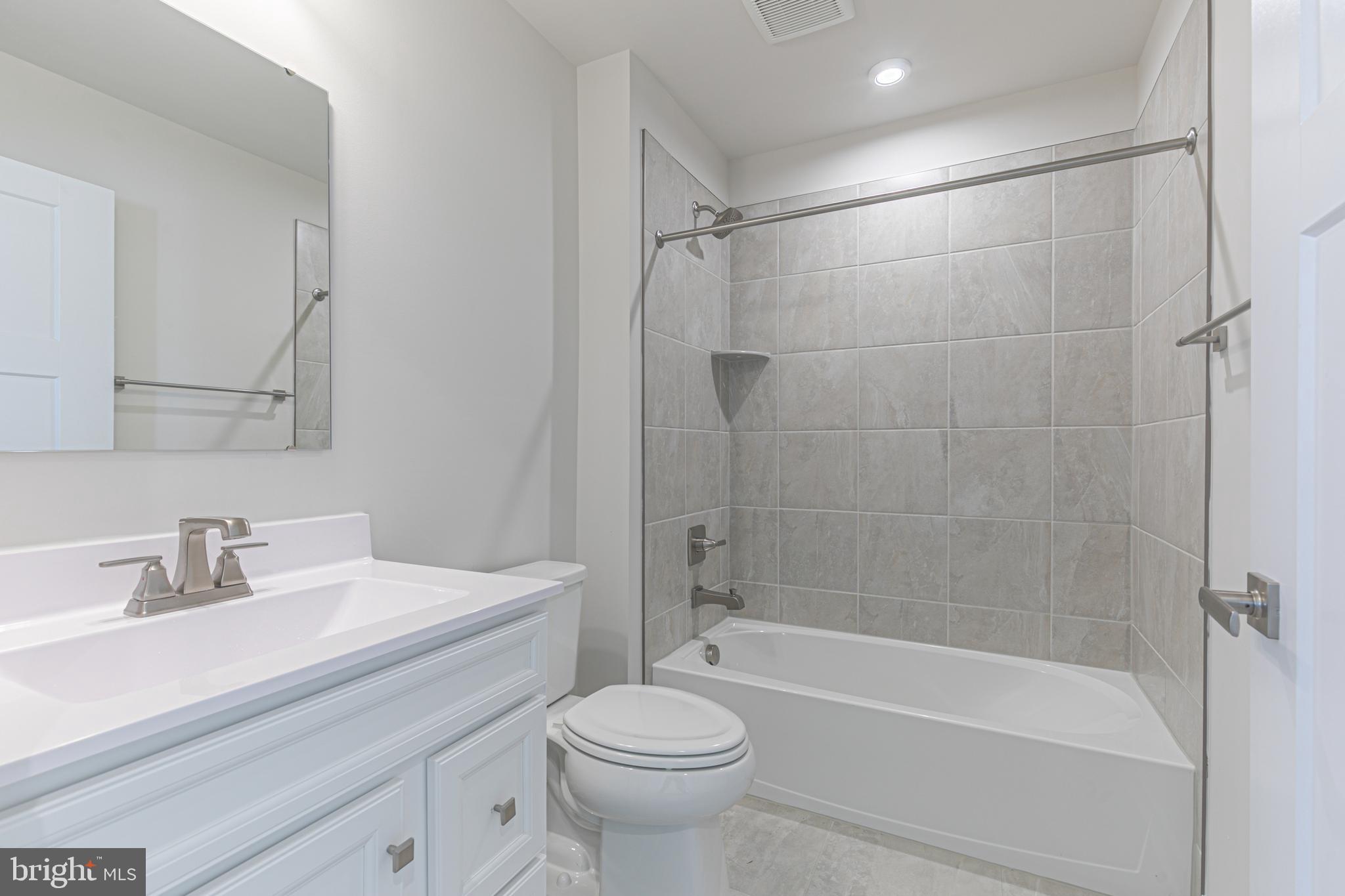 SOUTH BROOK - Residential