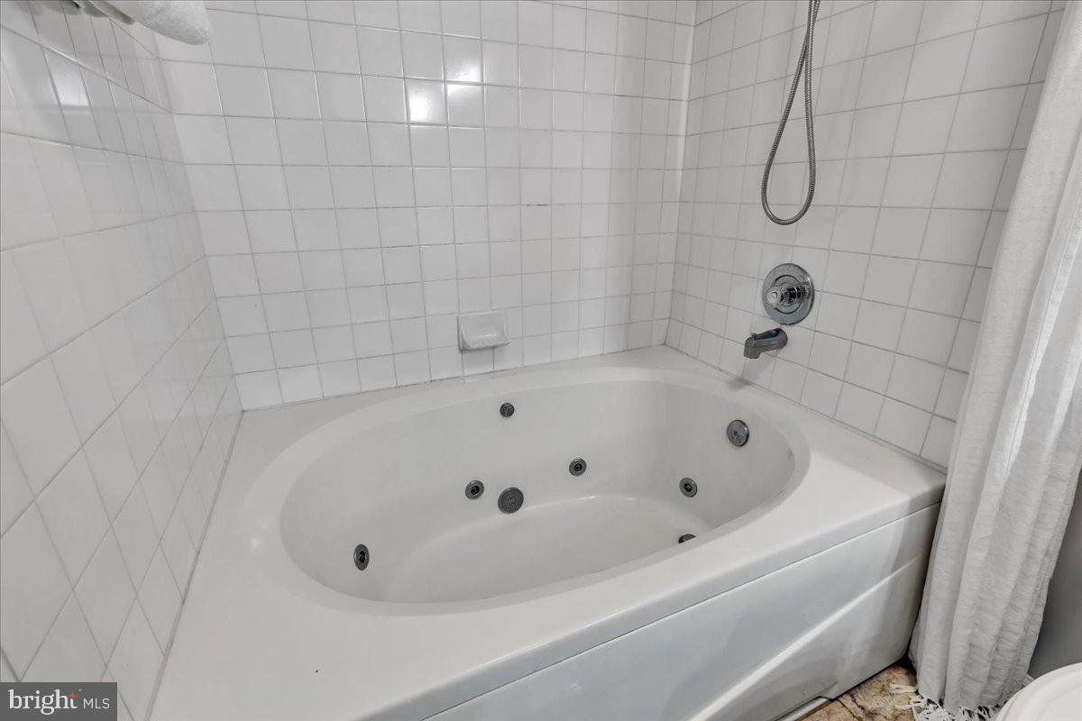 ASHLAR HILL - Residential