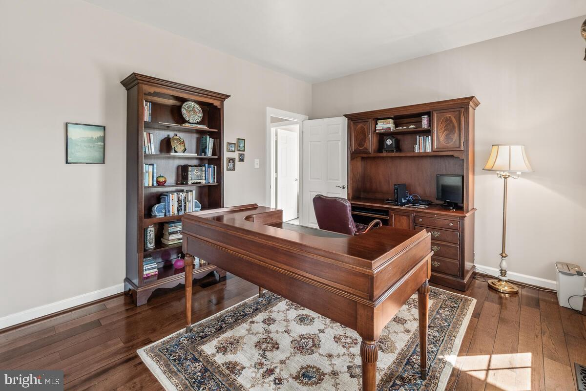 HOLBROOK HEIGHTS - Residential