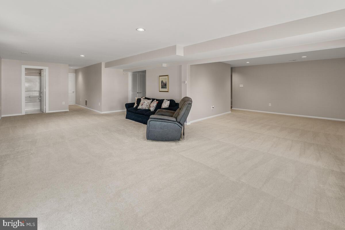 HOLBROOK HEIGHTS - Residential