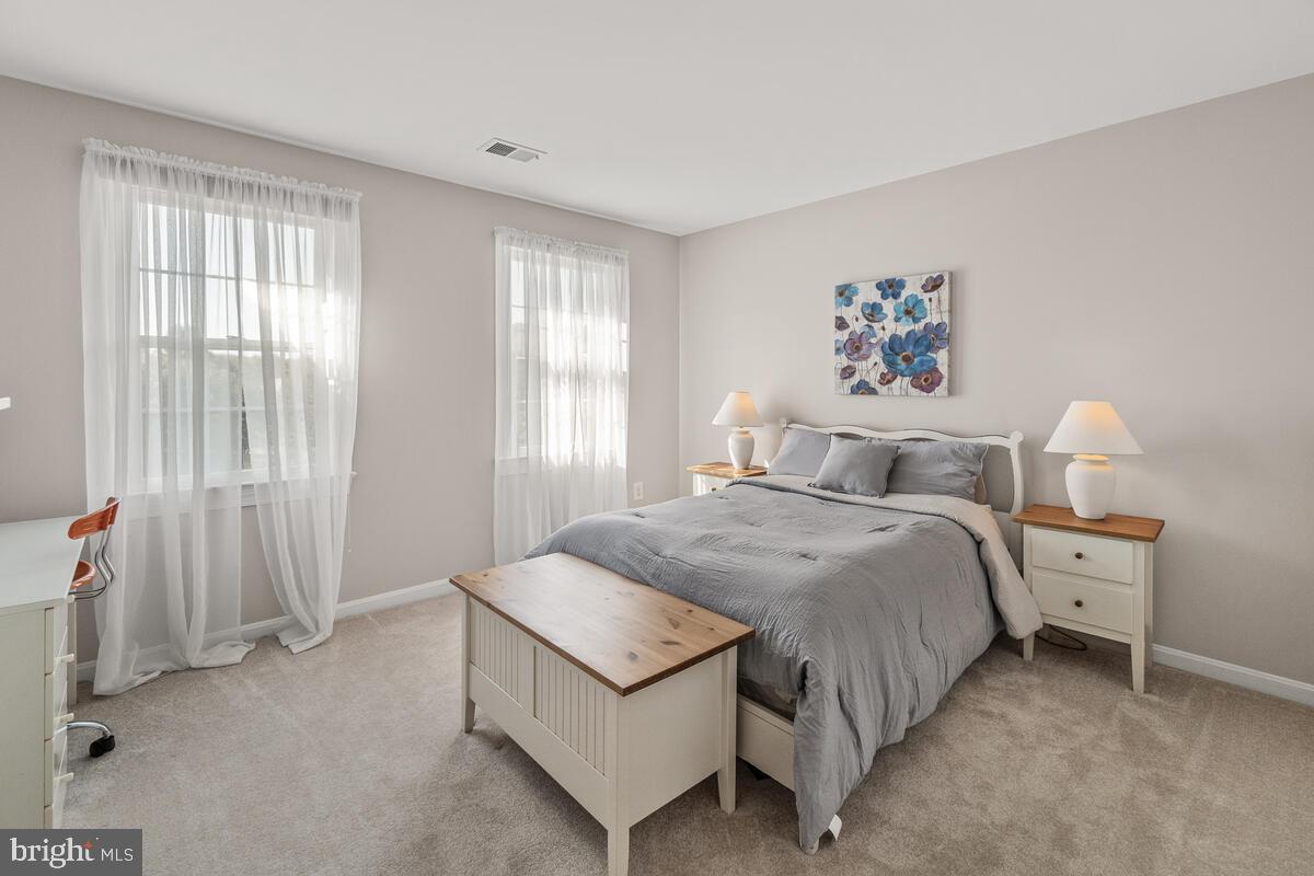 HOLBROOK HEIGHTS - Residential