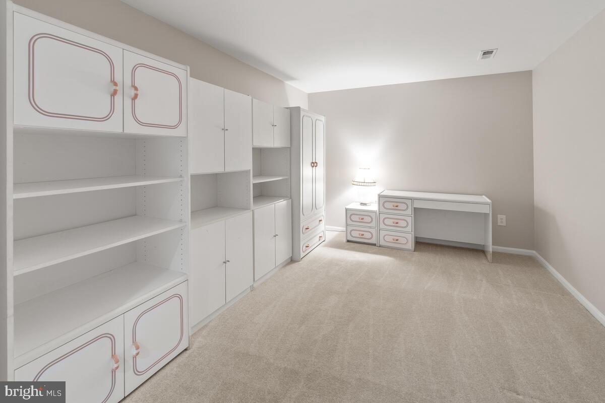 HOLBROOK HEIGHTS - Residential