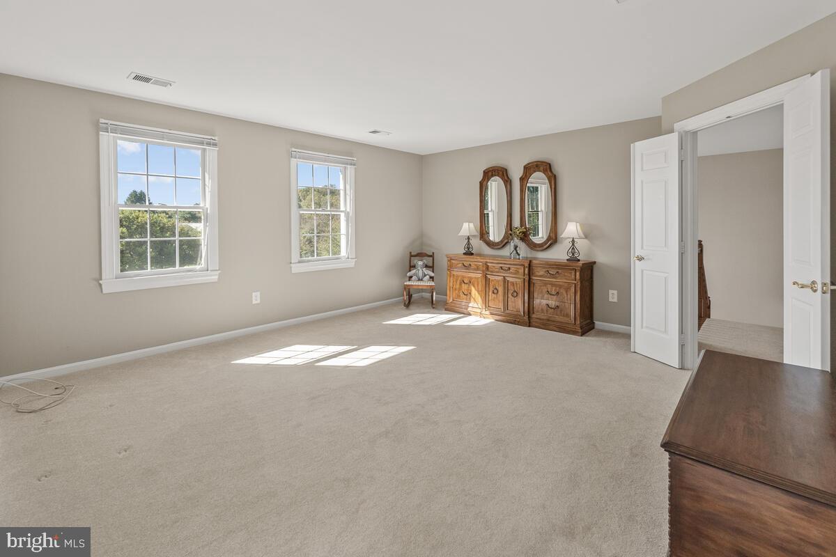 HOLBROOK HEIGHTS - Residential