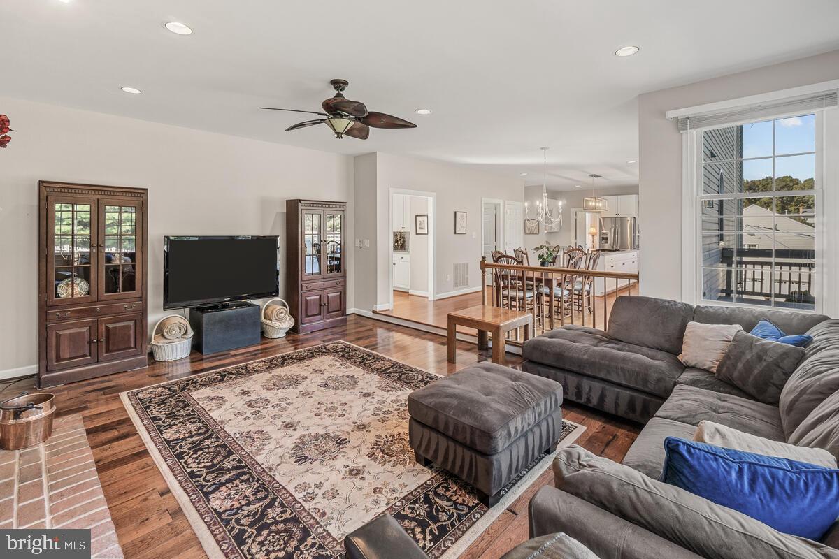 HOLBROOK HEIGHTS - Residential