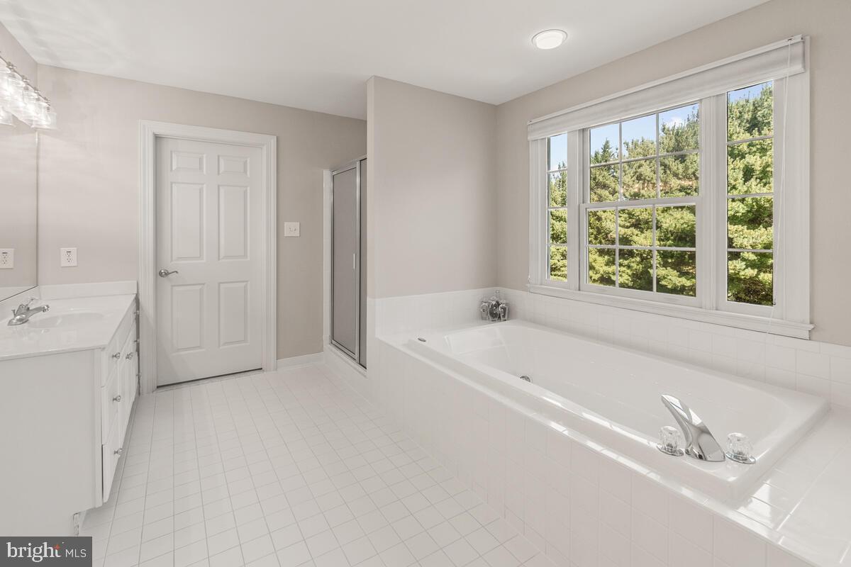 HOLBROOK HEIGHTS - Residential