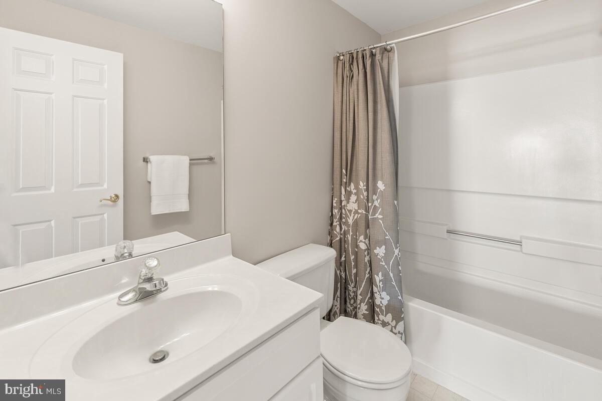 HOLBROOK HEIGHTS - Residential