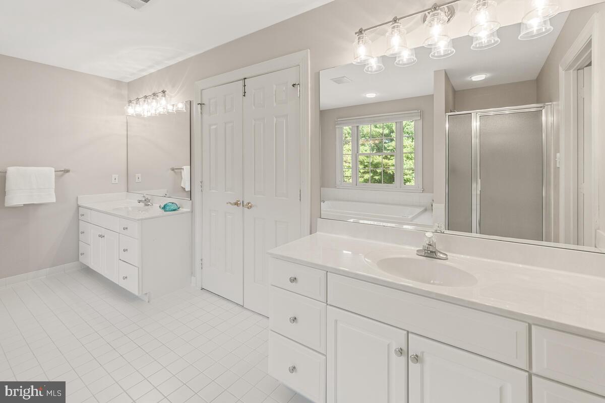 HOLBROOK HEIGHTS - Residential