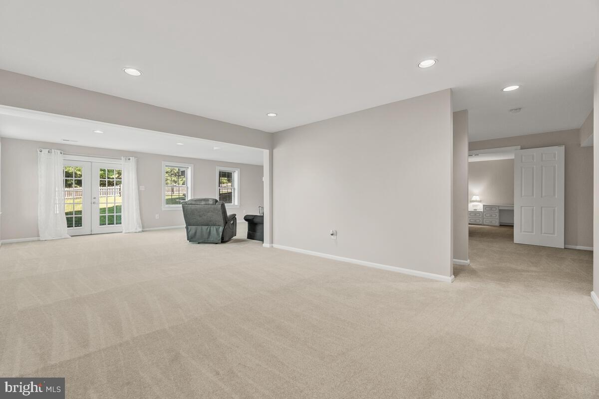 HOLBROOK HEIGHTS - Residential