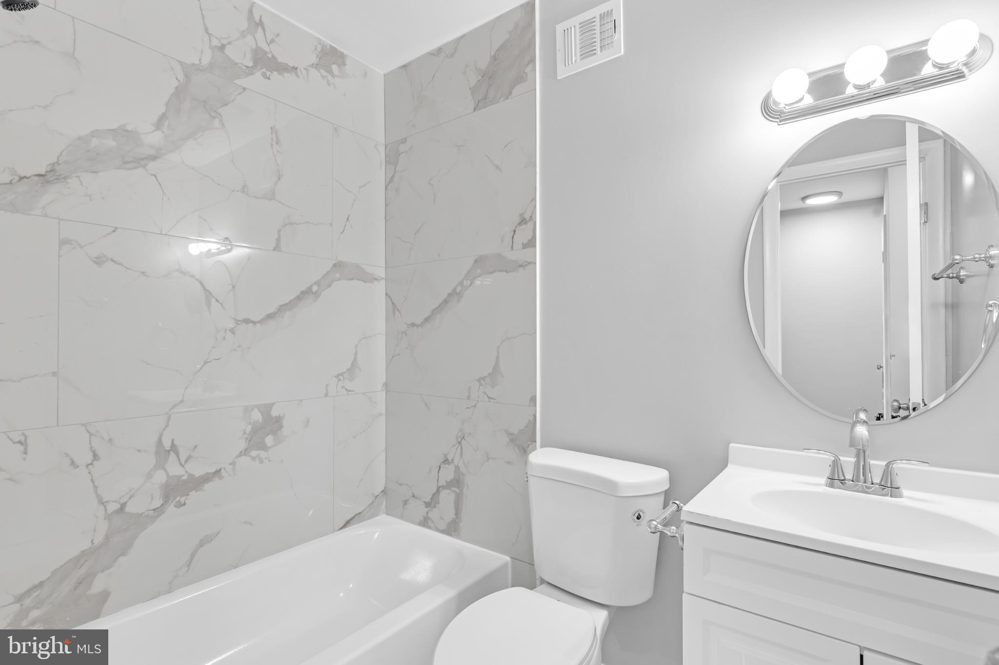 SOUTHGATE WOODS TOWNHOUSES - Residential