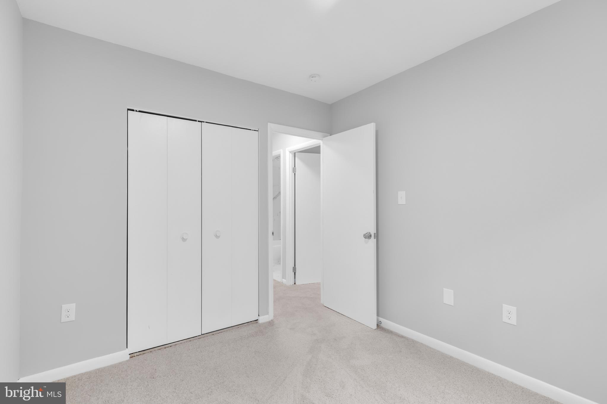 SOUTHGATE WOODS TOWNHOUSES - Residential