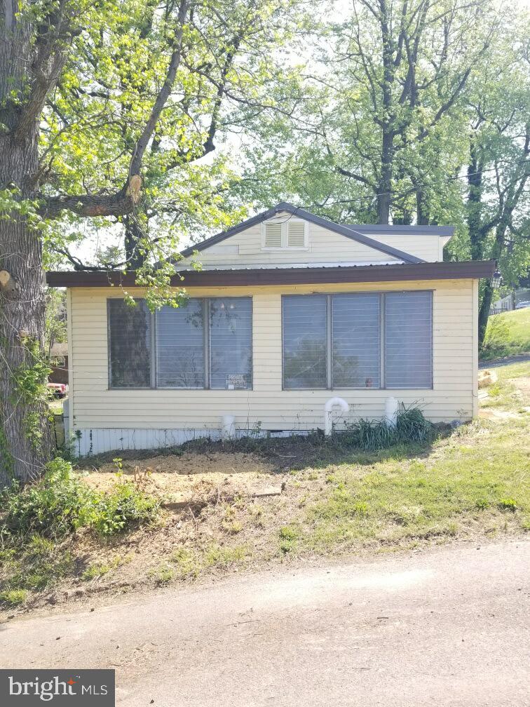 CRYSTAL BEACH MANOR - Residential