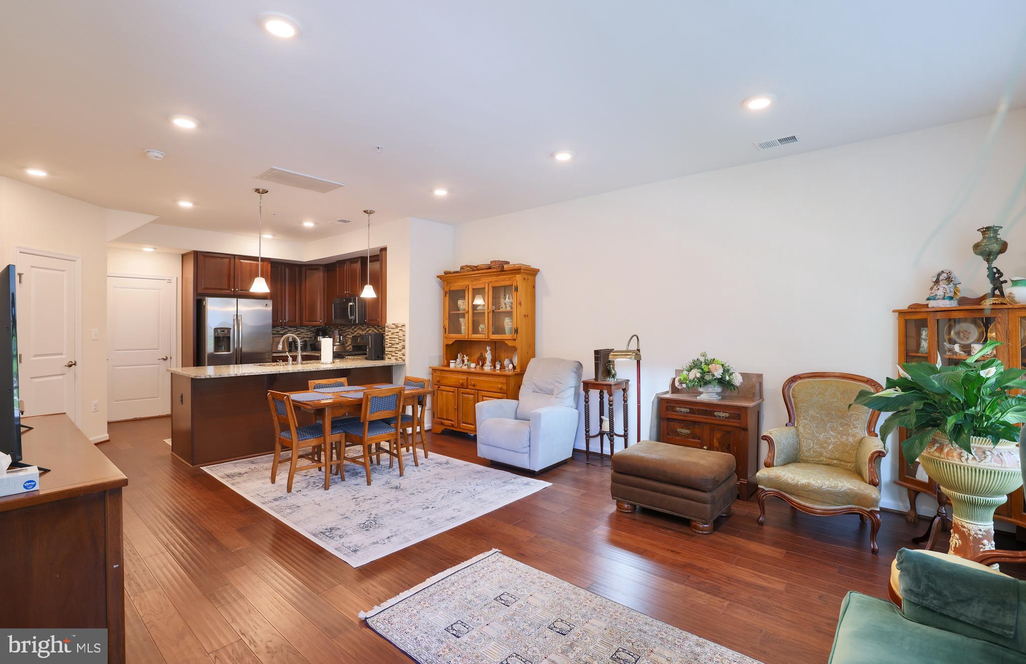 GREENBELT STATION - Residential