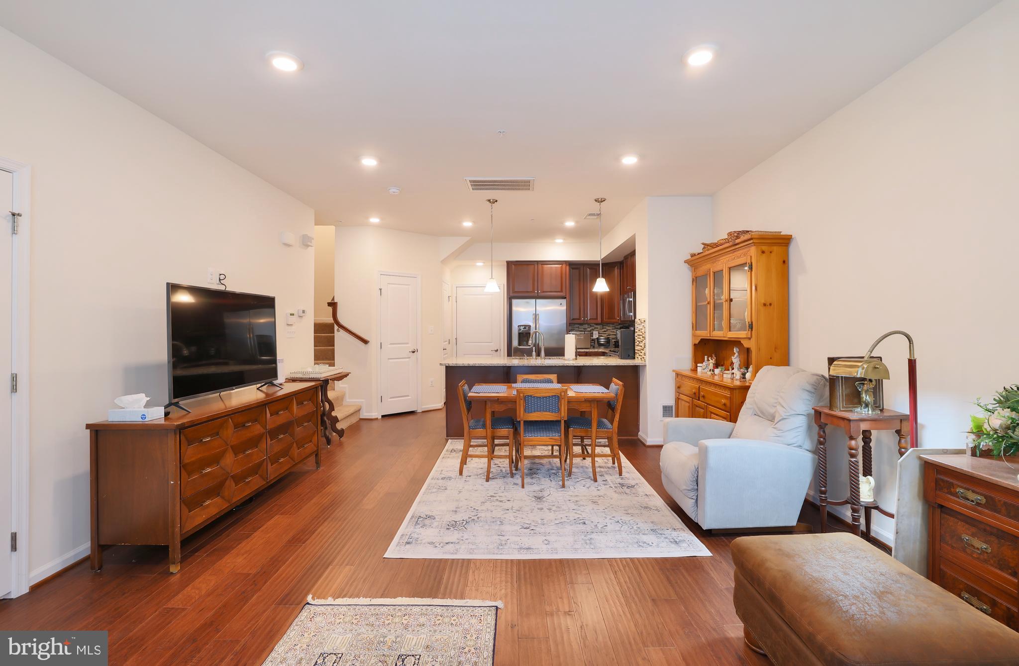 GREENBELT STATION - Residential