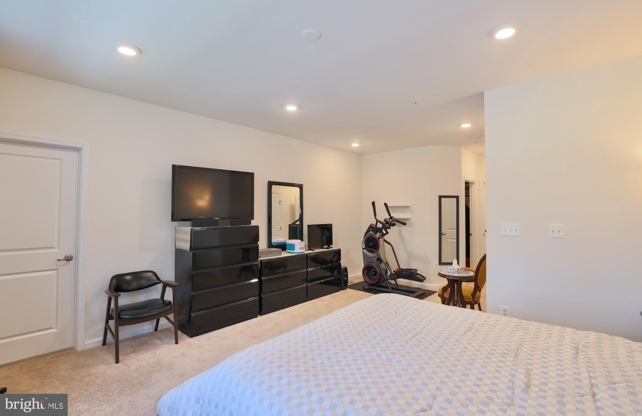 GREENBELT STATION - Residential