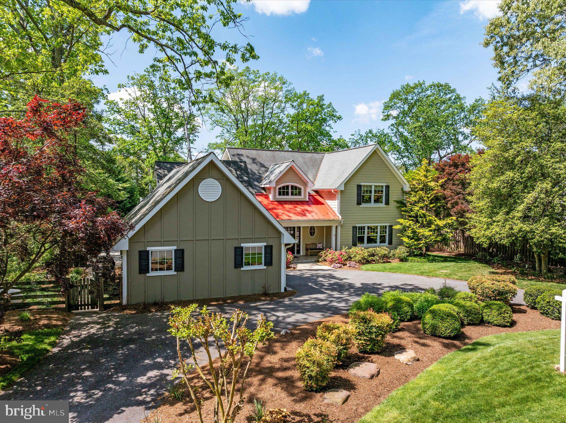 HOLLY POINT - Residential