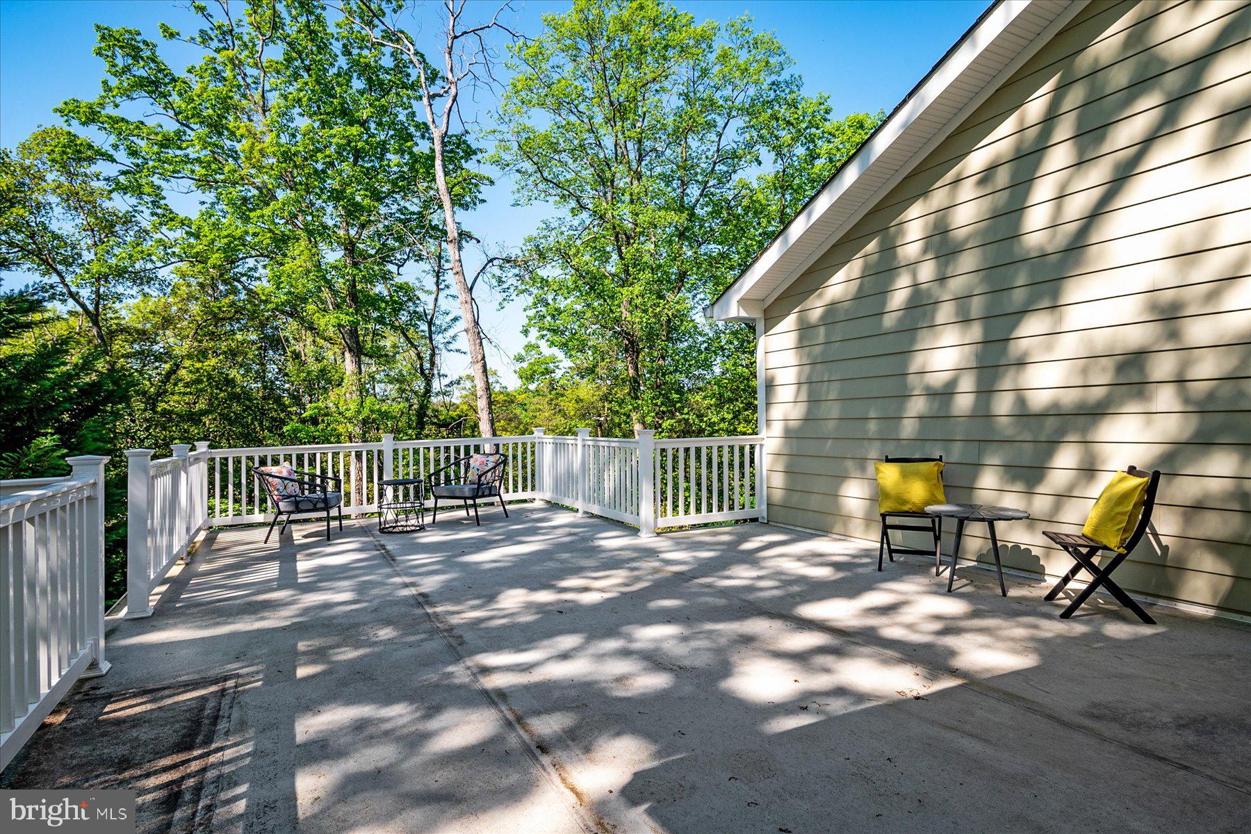 HOLLY POINT - Residential