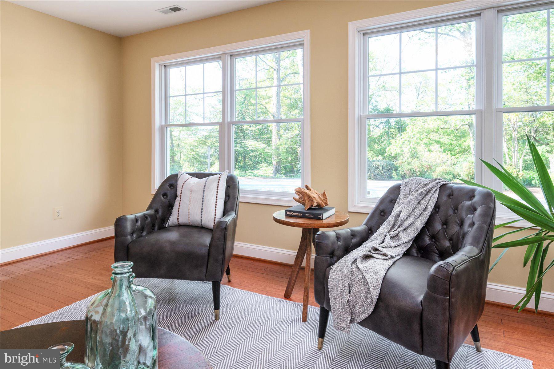 HOLLY POINT - Residential