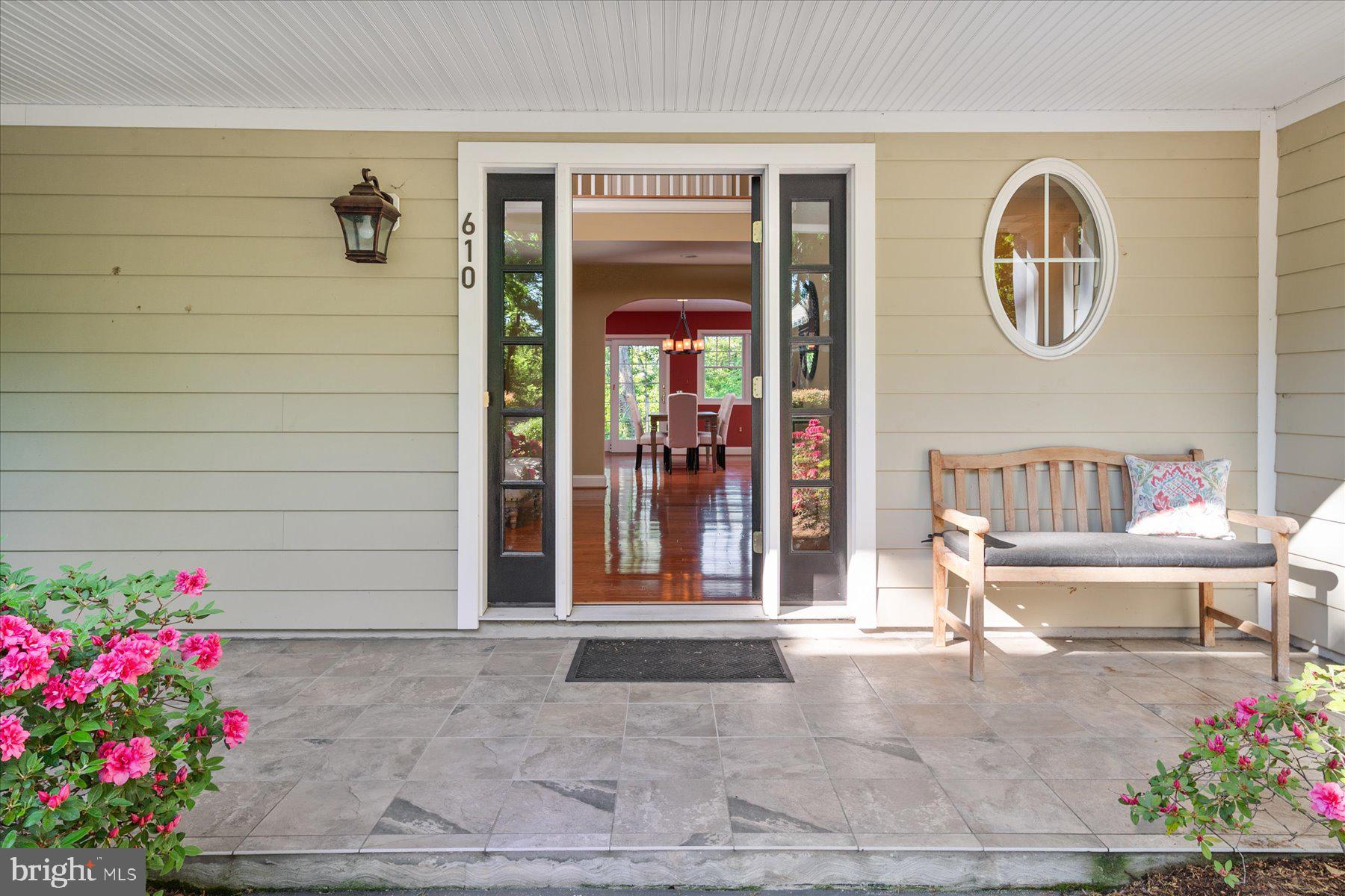 HOLLY POINT - Residential