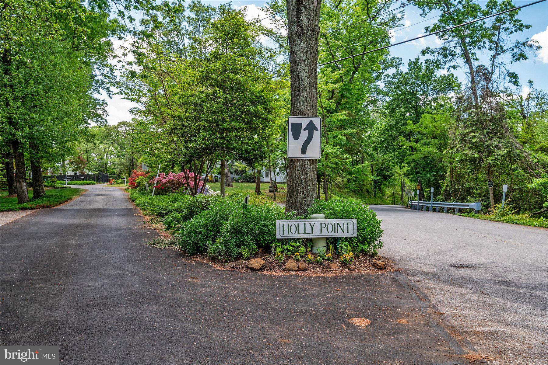 HOLLY POINT - Residential