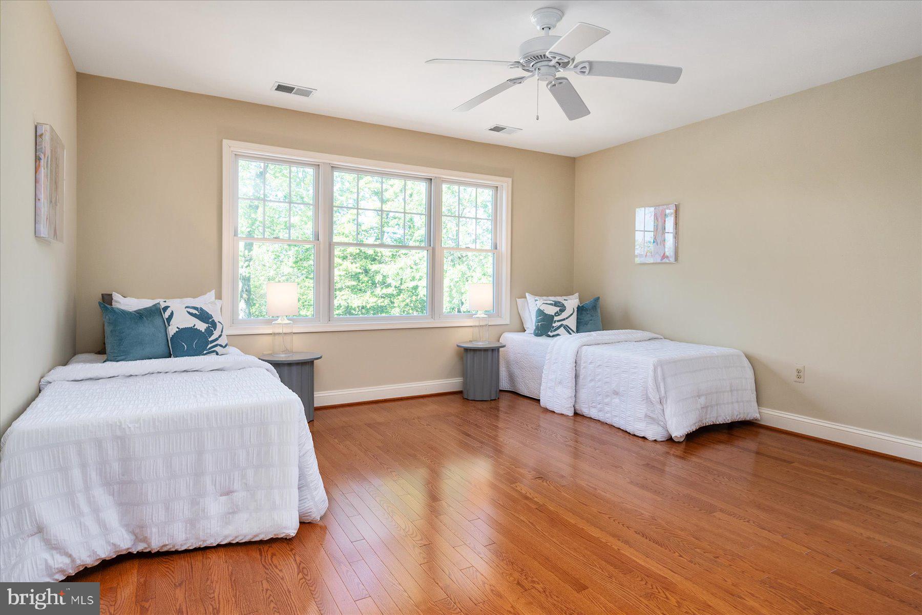 HOLLY POINT - Residential