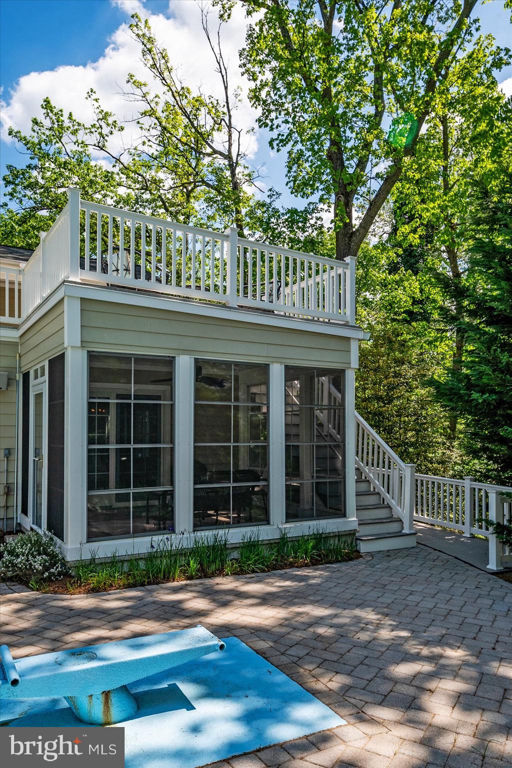 HOLLY POINT - Residential