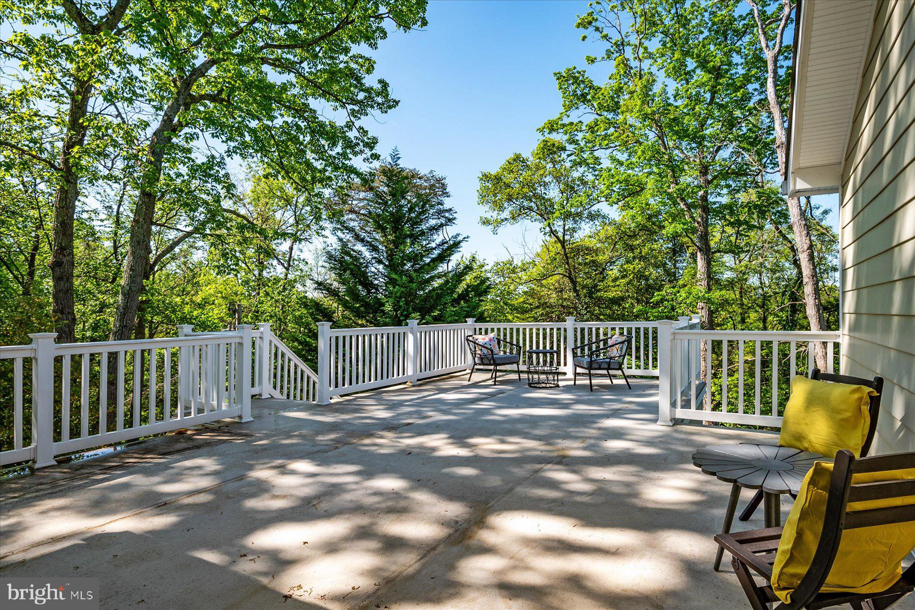 HOLLY POINT - Residential