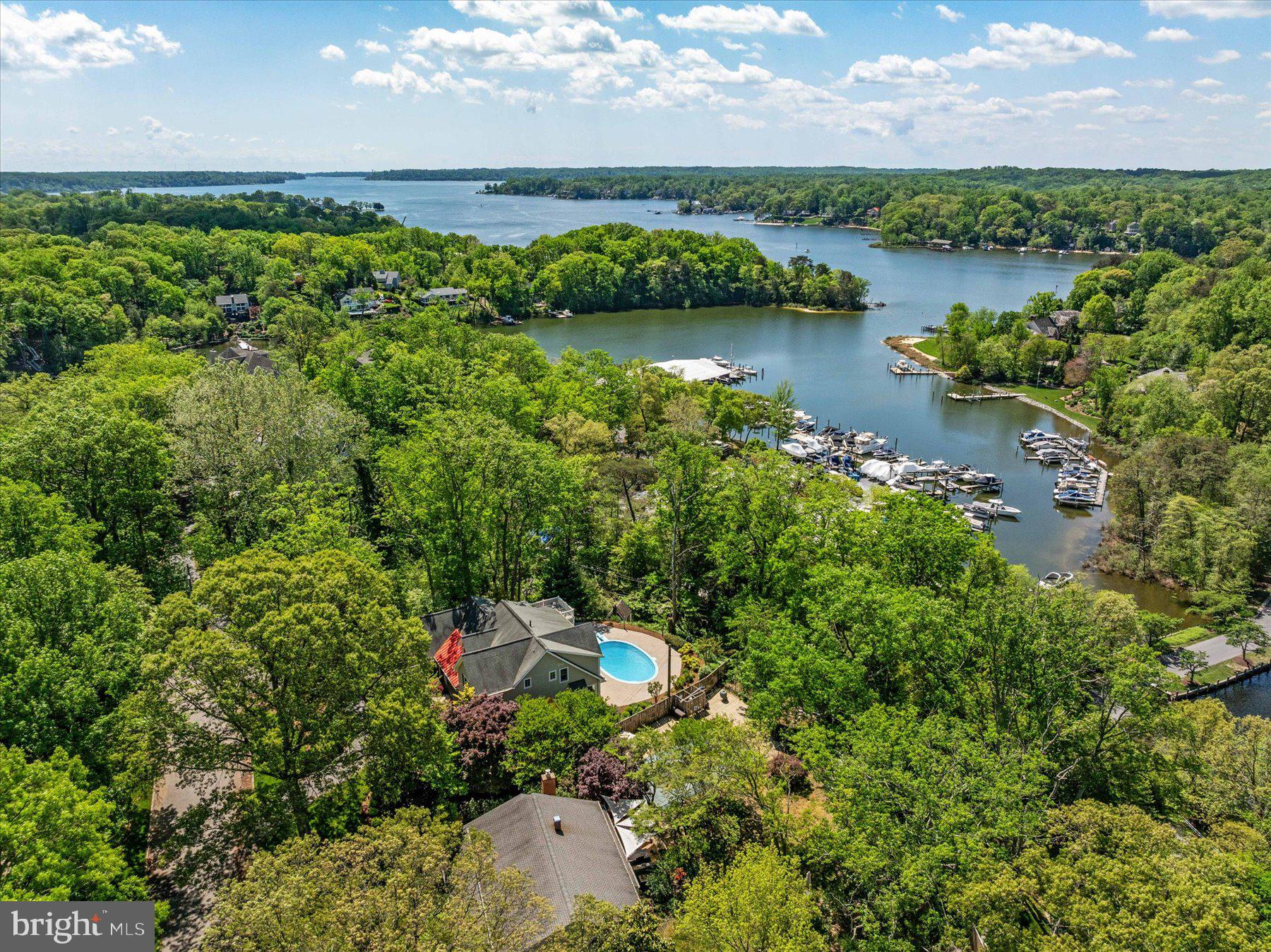 HOLLY POINT - Residential