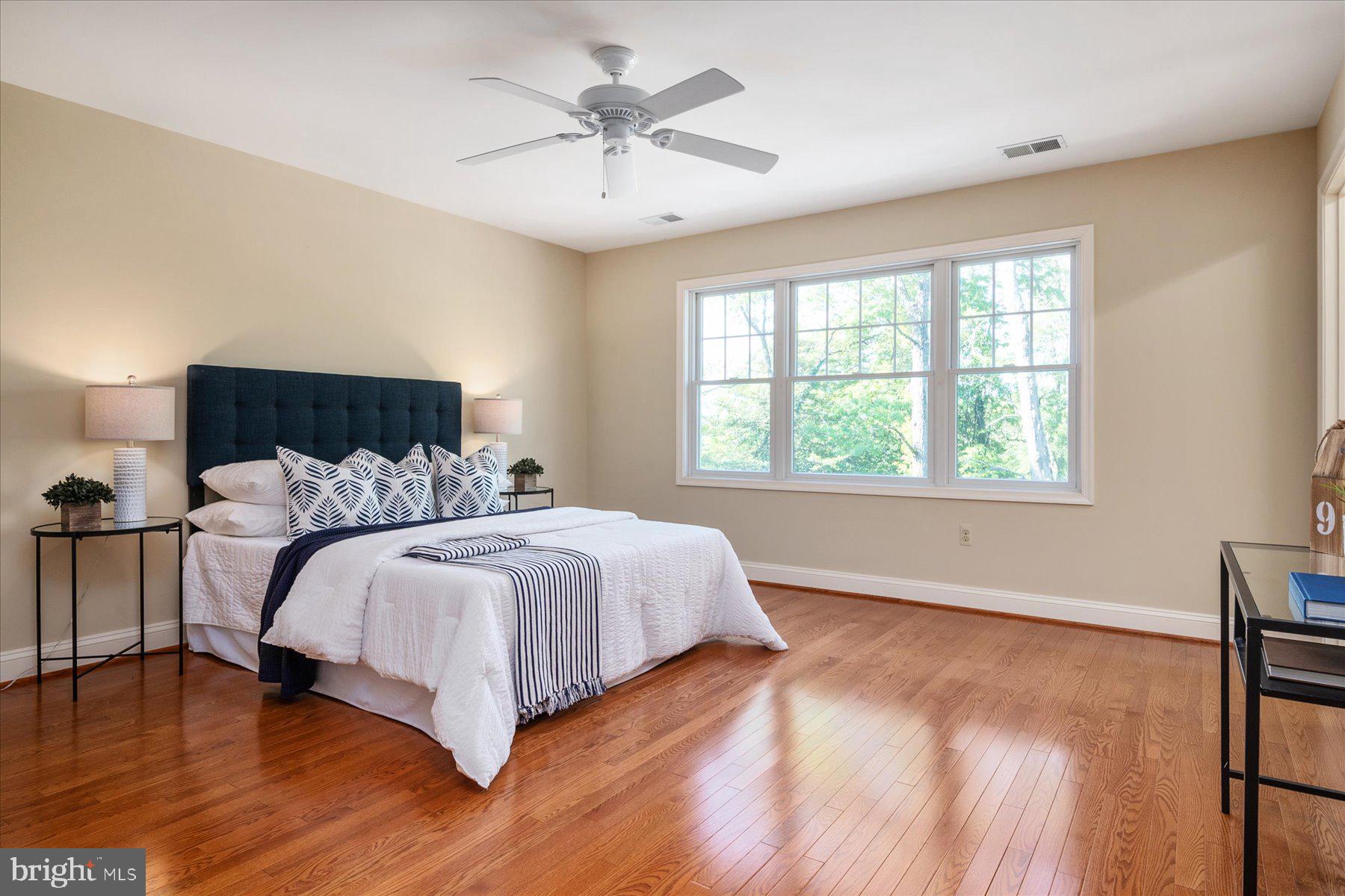 HOLLY POINT - Residential