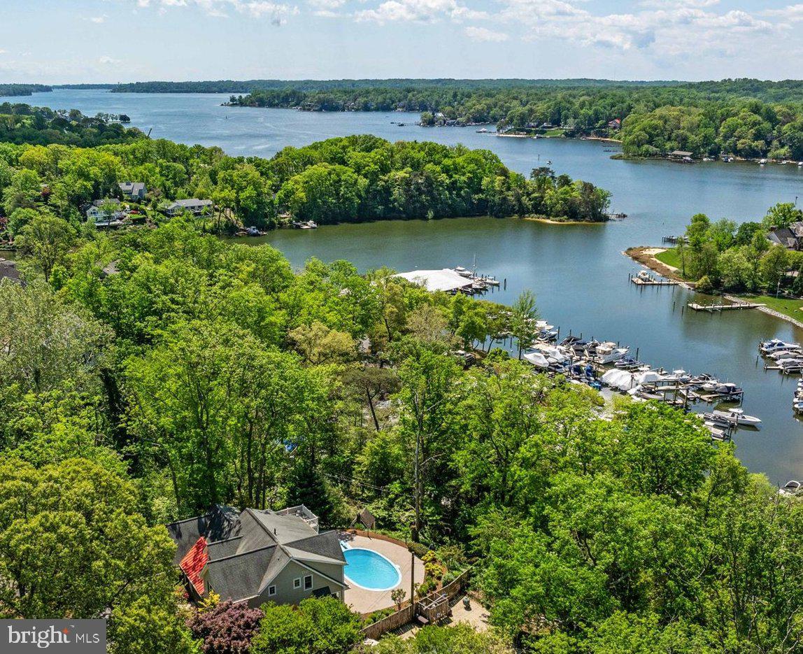 HOLLY POINT - Residential