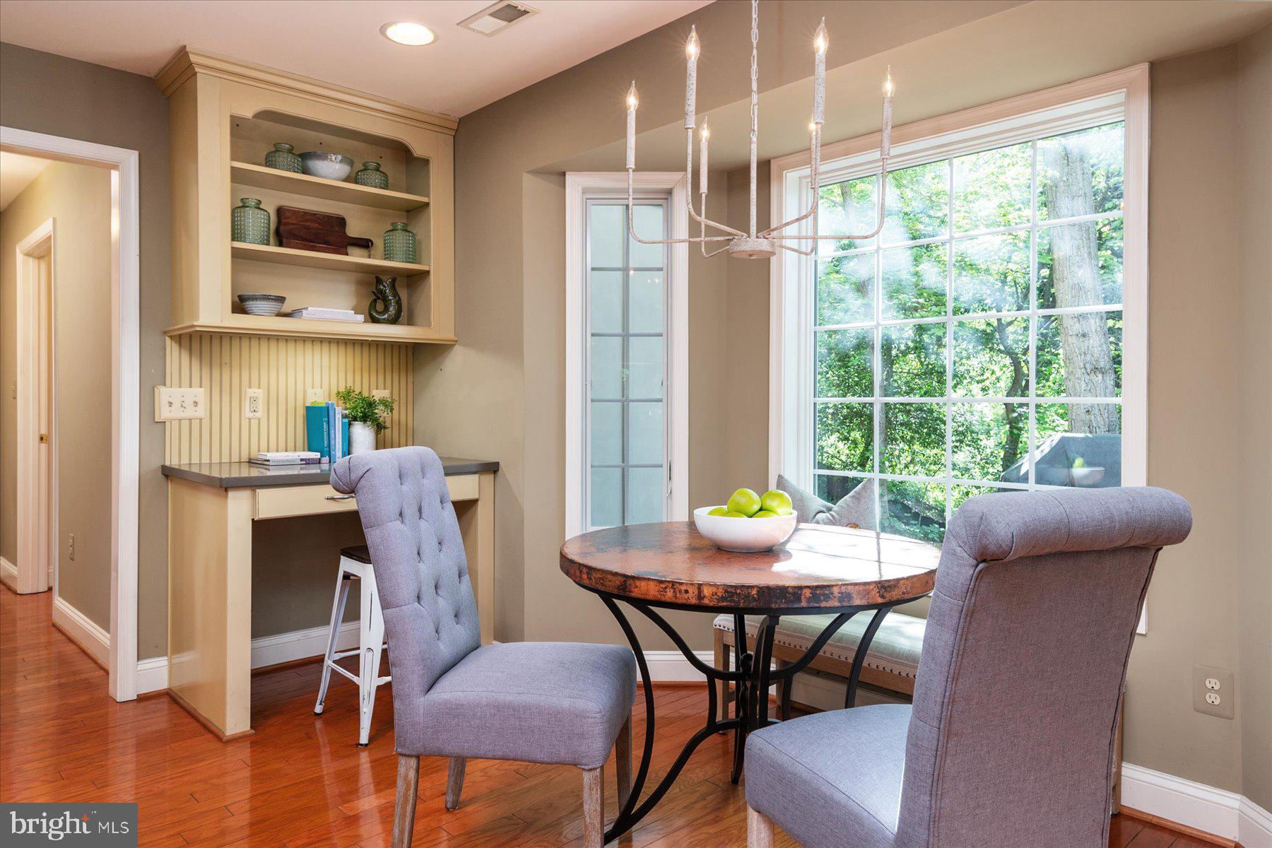 HOLLY POINT - Residential