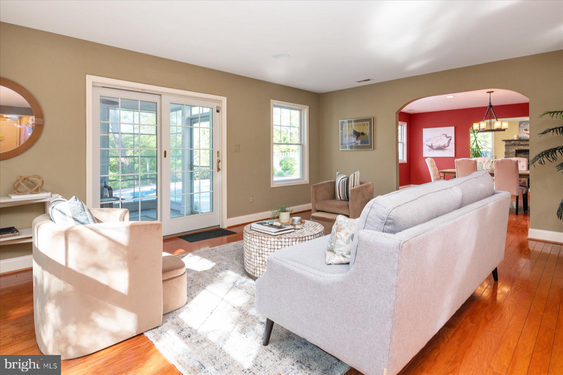 HOLLY POINT - Residential