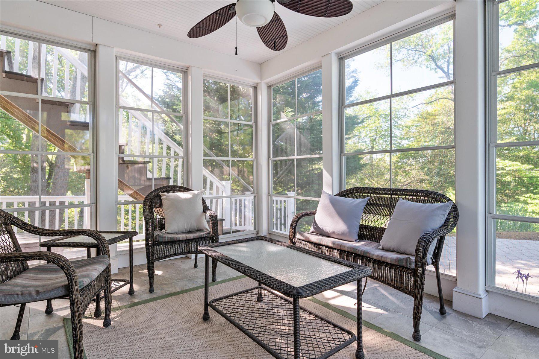 HOLLY POINT - Residential