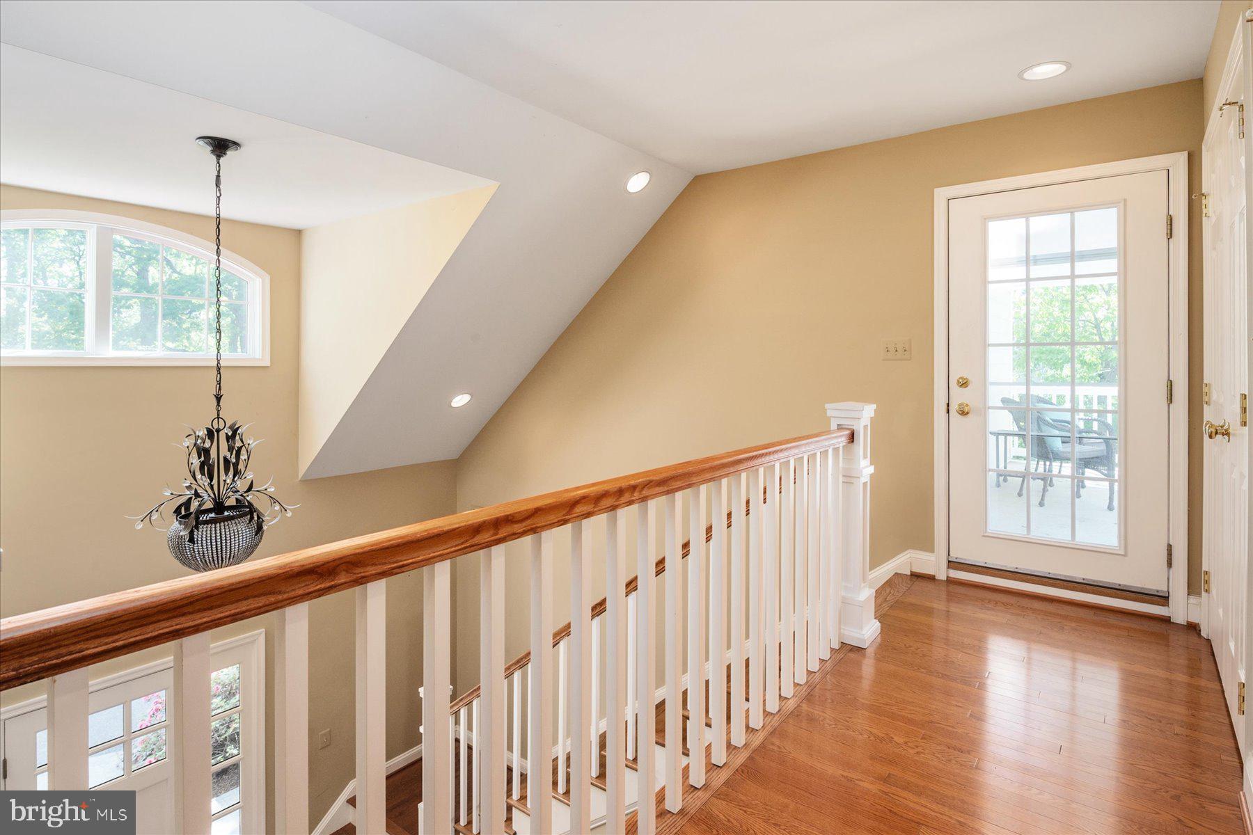 HOLLY POINT - Residential