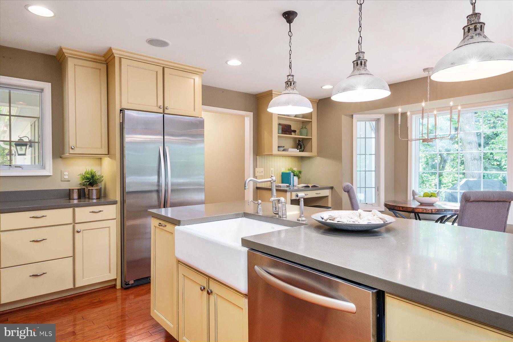 HOLLY POINT - Residential