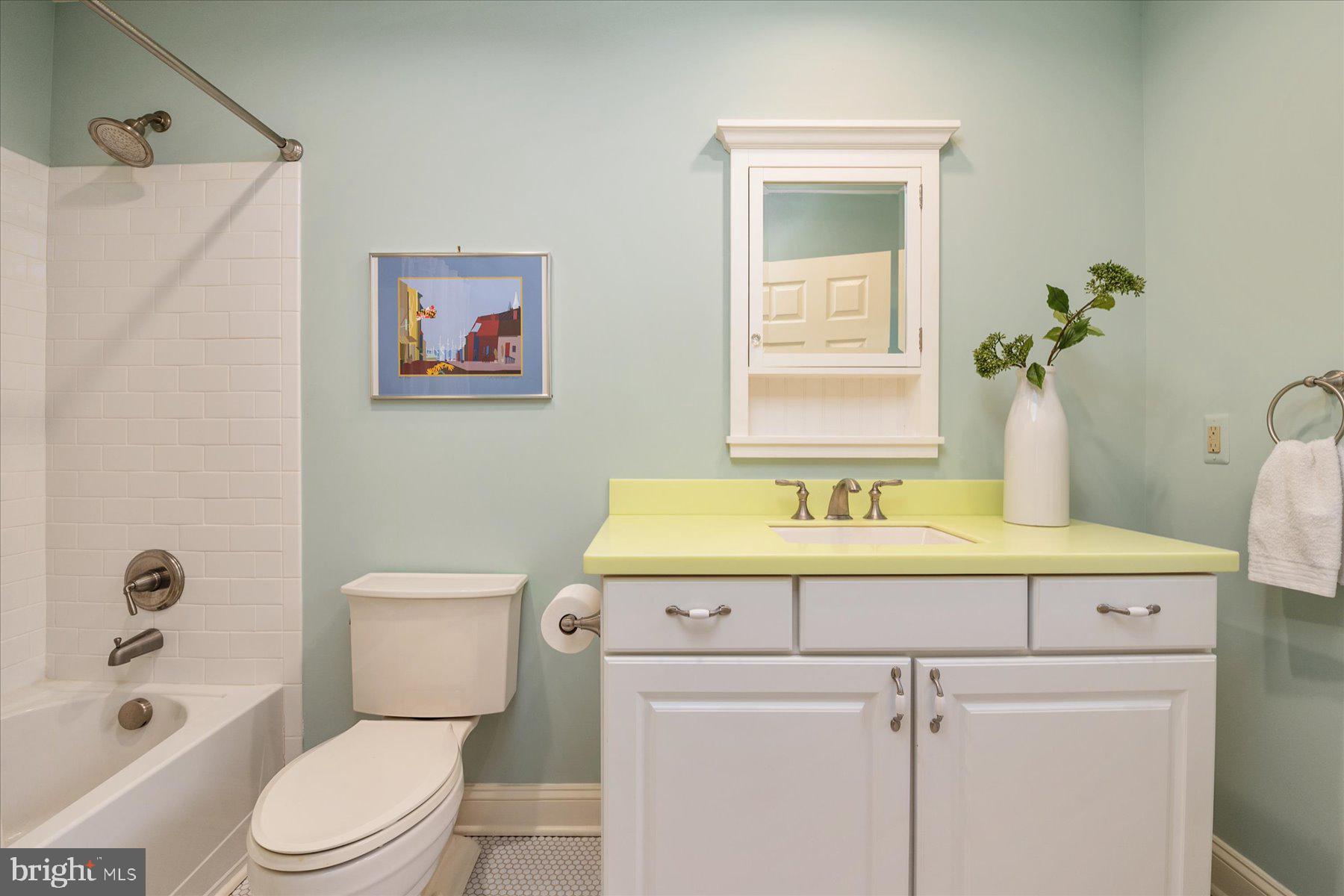 HOLLY POINT - Residential