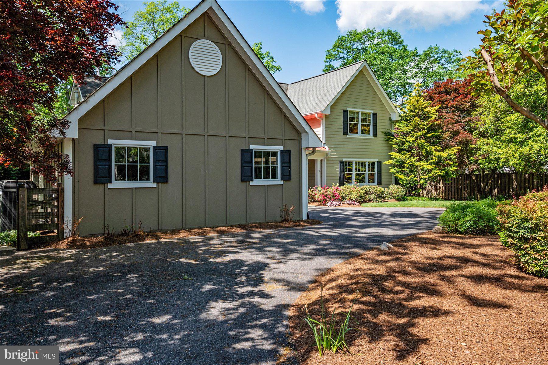 HOLLY POINT - Residential