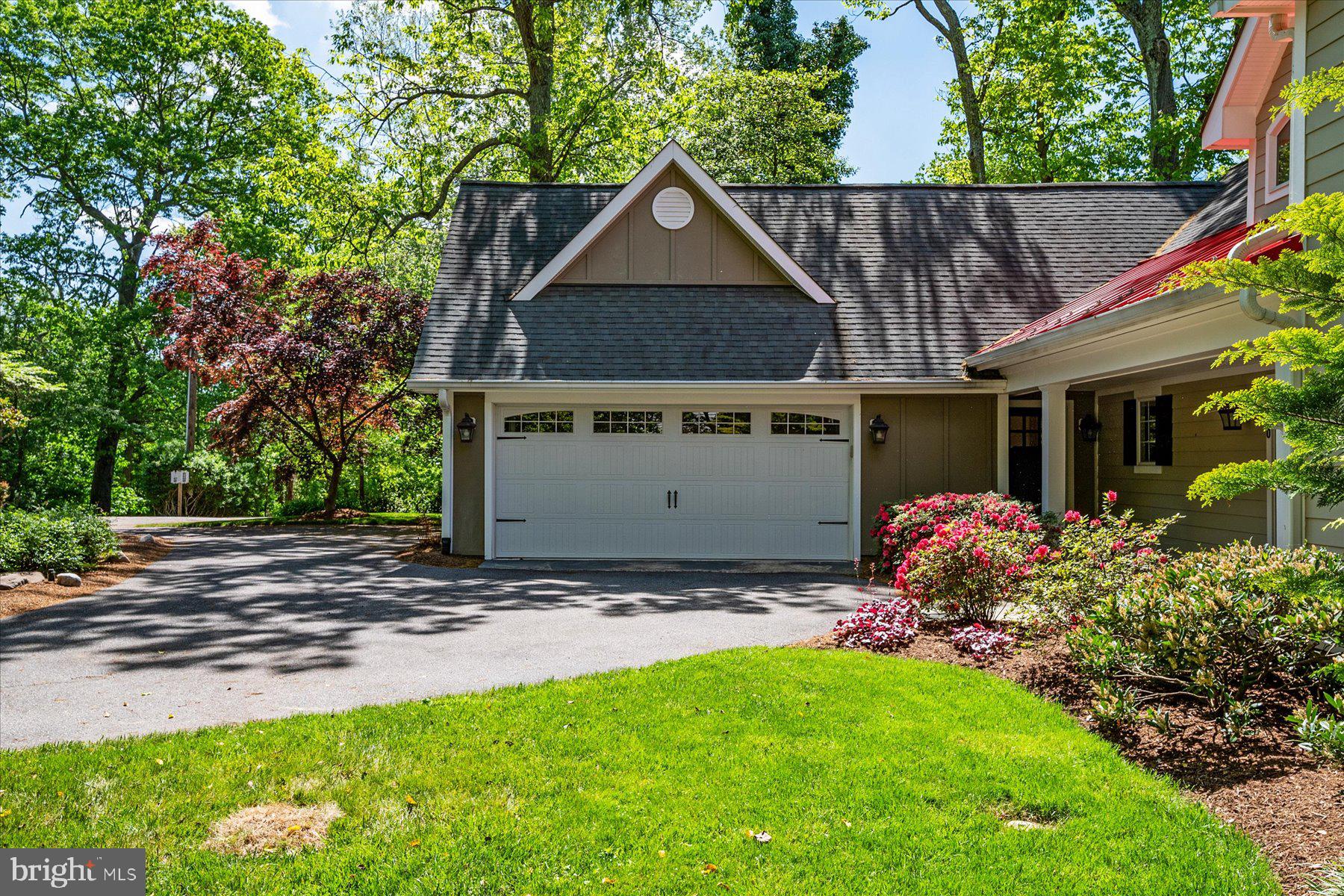 HOLLY POINT - Residential