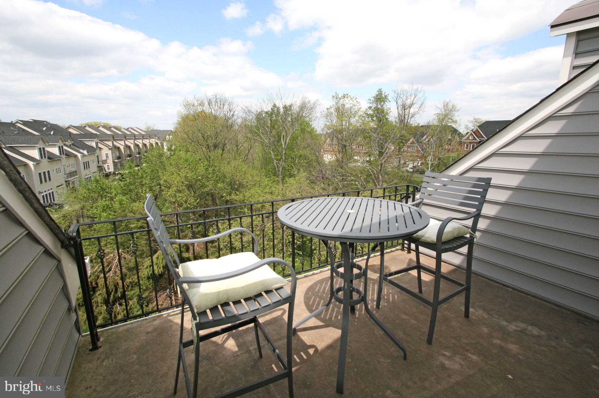 RIVER CREEK - Residential Lease