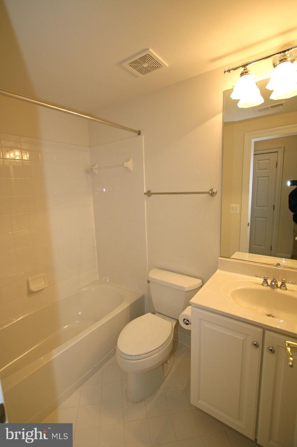 RIVER CREEK - Residential Lease