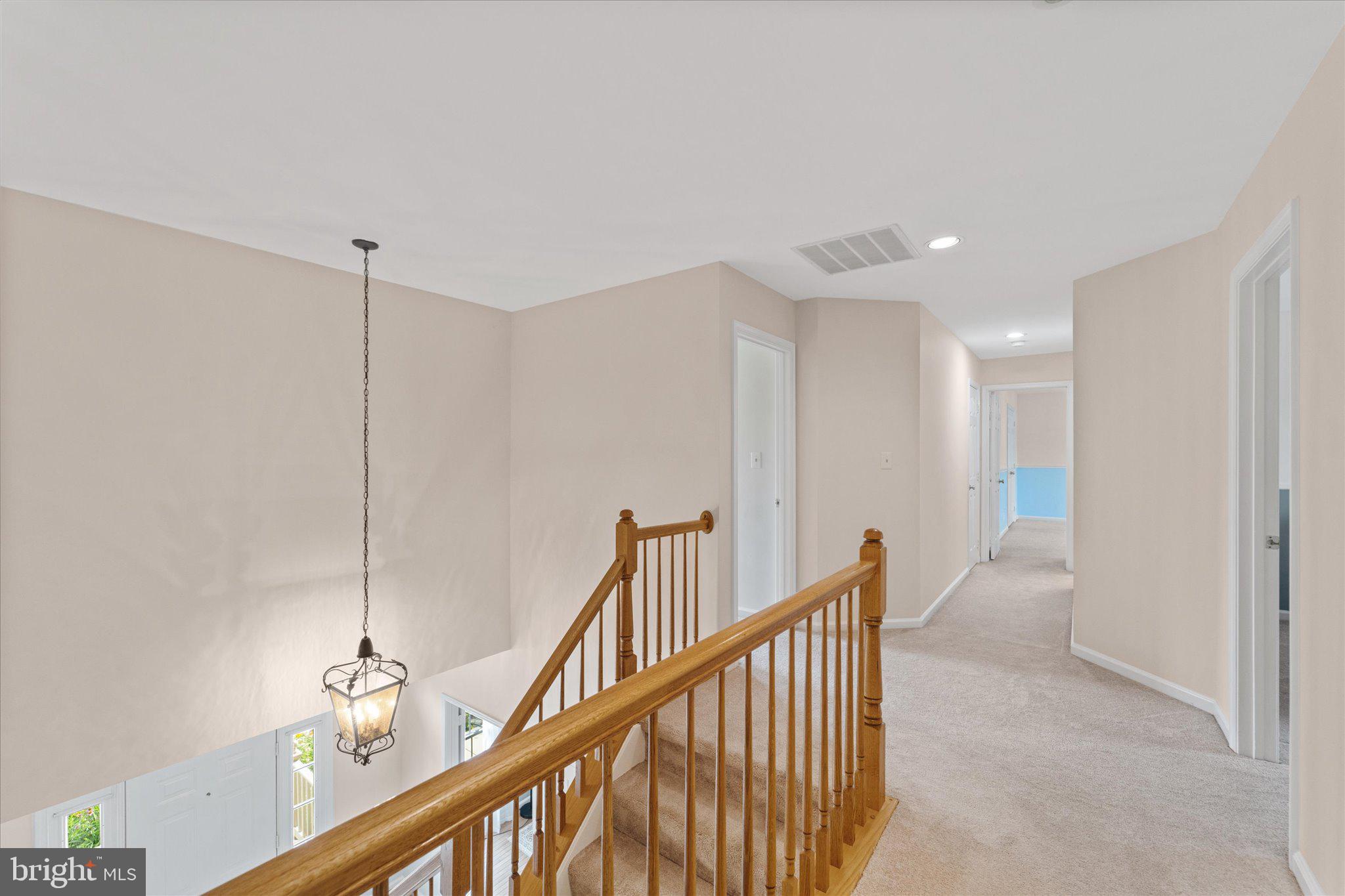 HAWTHORNE FOREST - Residential