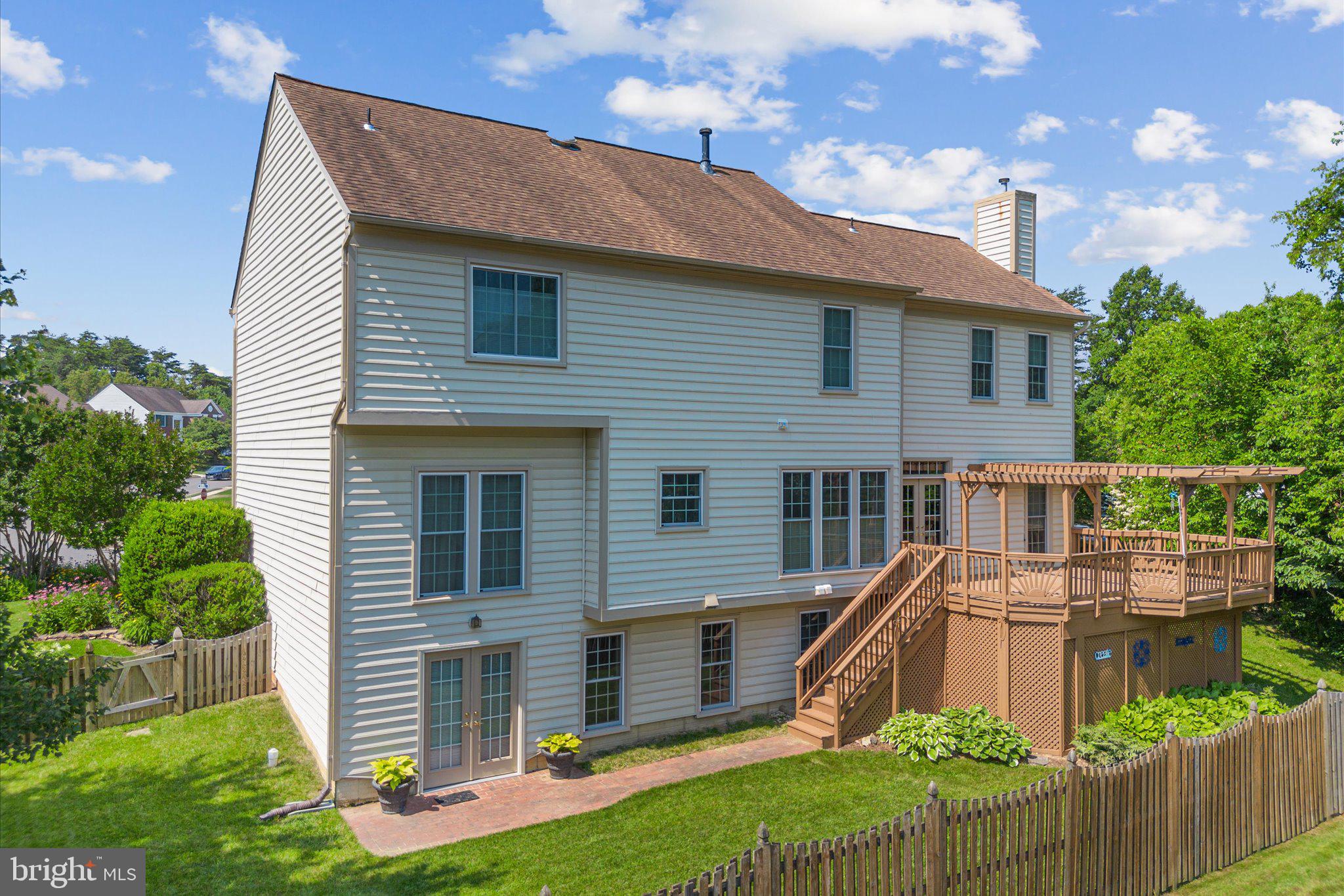 HAWTHORNE FOREST - Residential