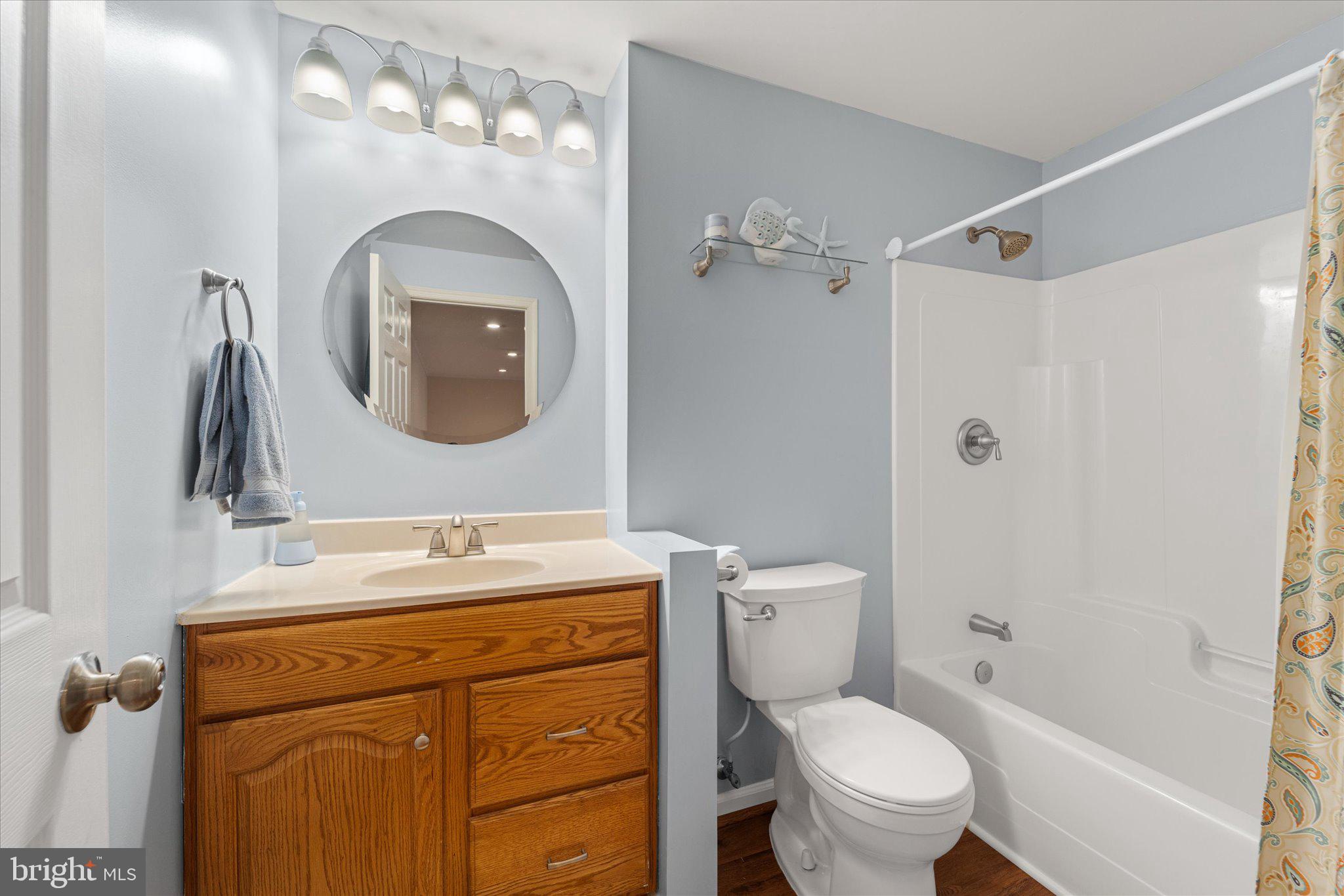 HAWTHORNE FOREST - Residential