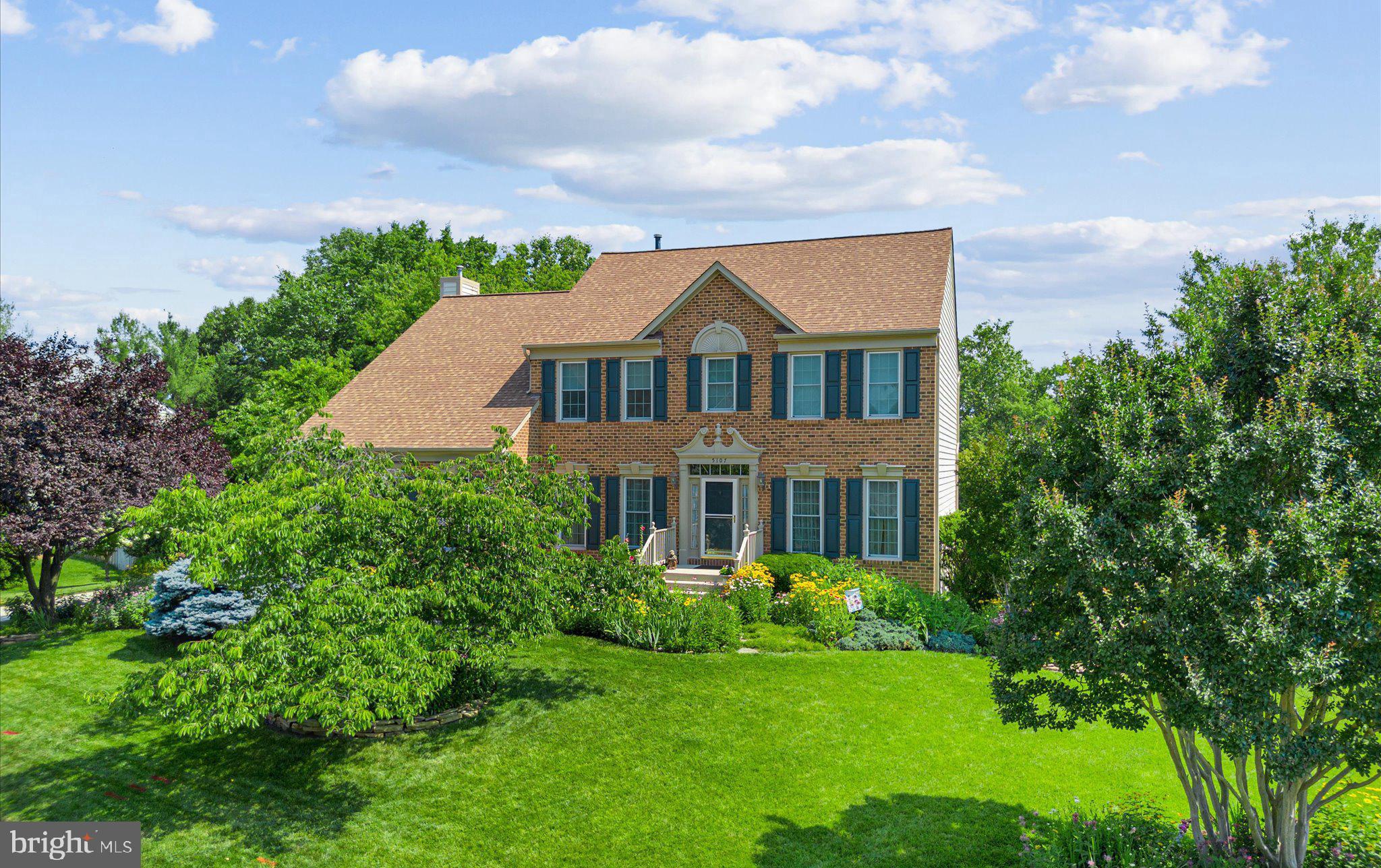 HAWTHORNE FOREST - Residential
