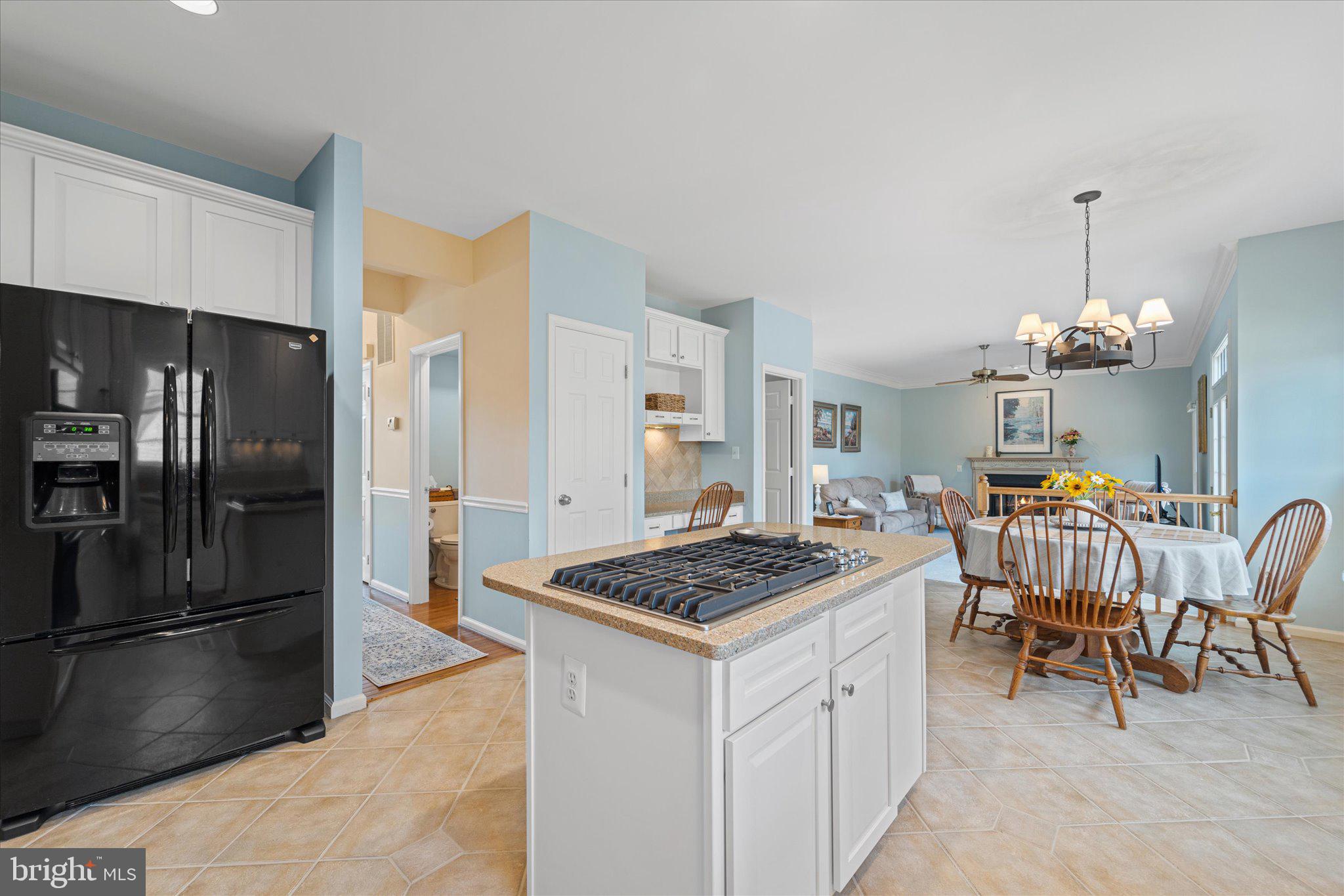 HAWTHORNE FOREST - Residential